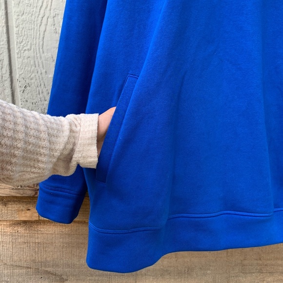 Adidas royal blue oversized sweatshirt hoodie - Picture 4 of 10